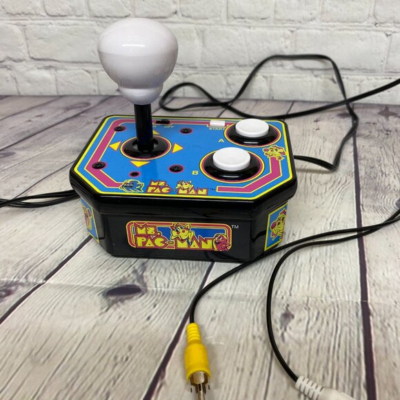 Vintage 1993 Miss Pac-Man Video Game Plug Directly Into Your TV Mini Console - Picture 11 of 13